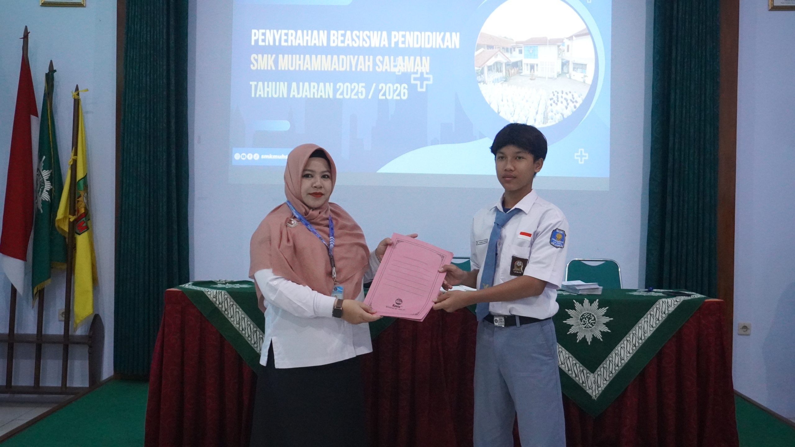 Penyerahan Beasiswa Pendidikan SMK Muhammadiyah Salaman