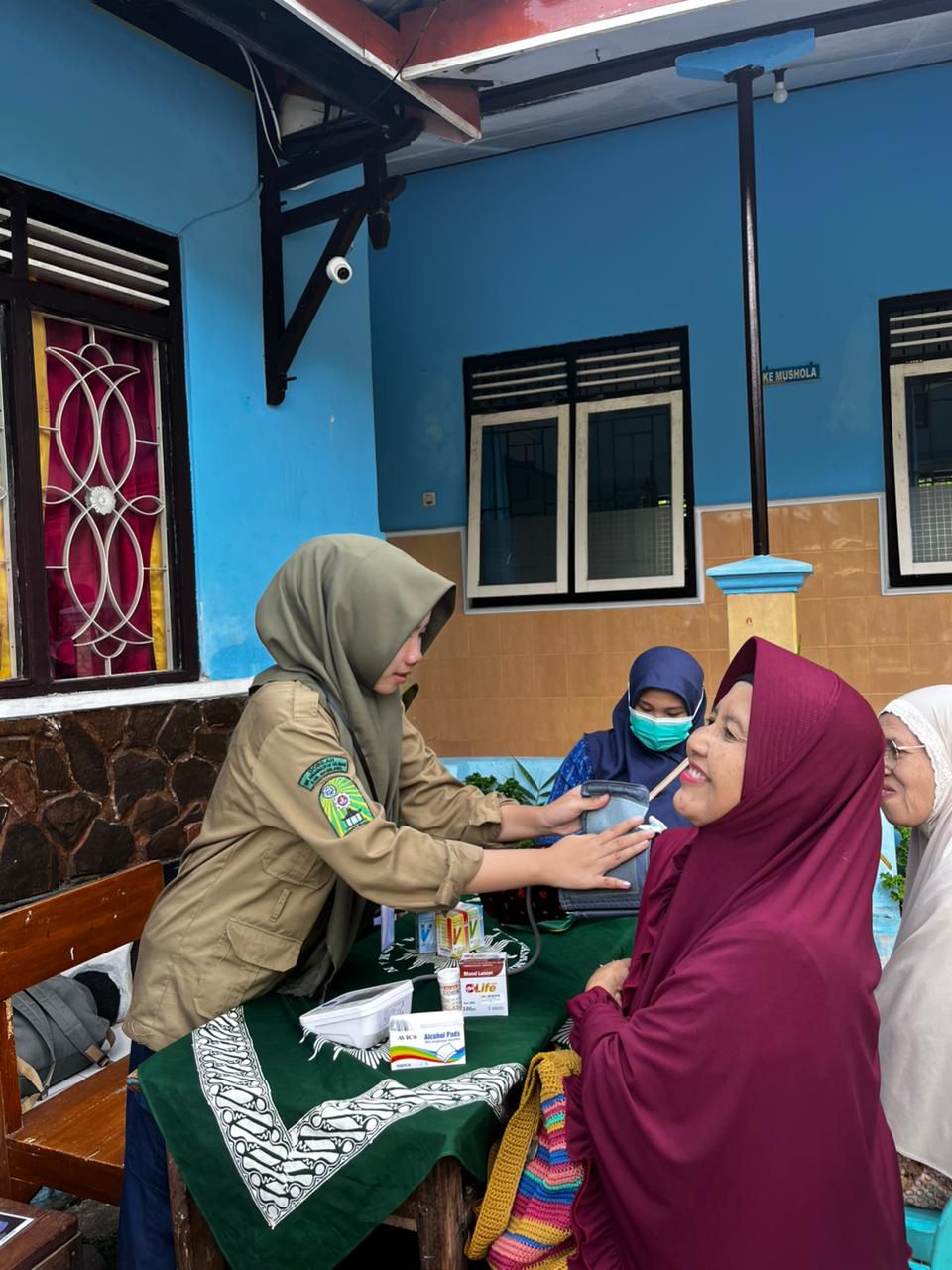 Program Keahlian Layanan Kesehatan SMK Muhammadiyah Salaman Gelar Bakti Masyarakat melalui Pemeriksaan Gratis