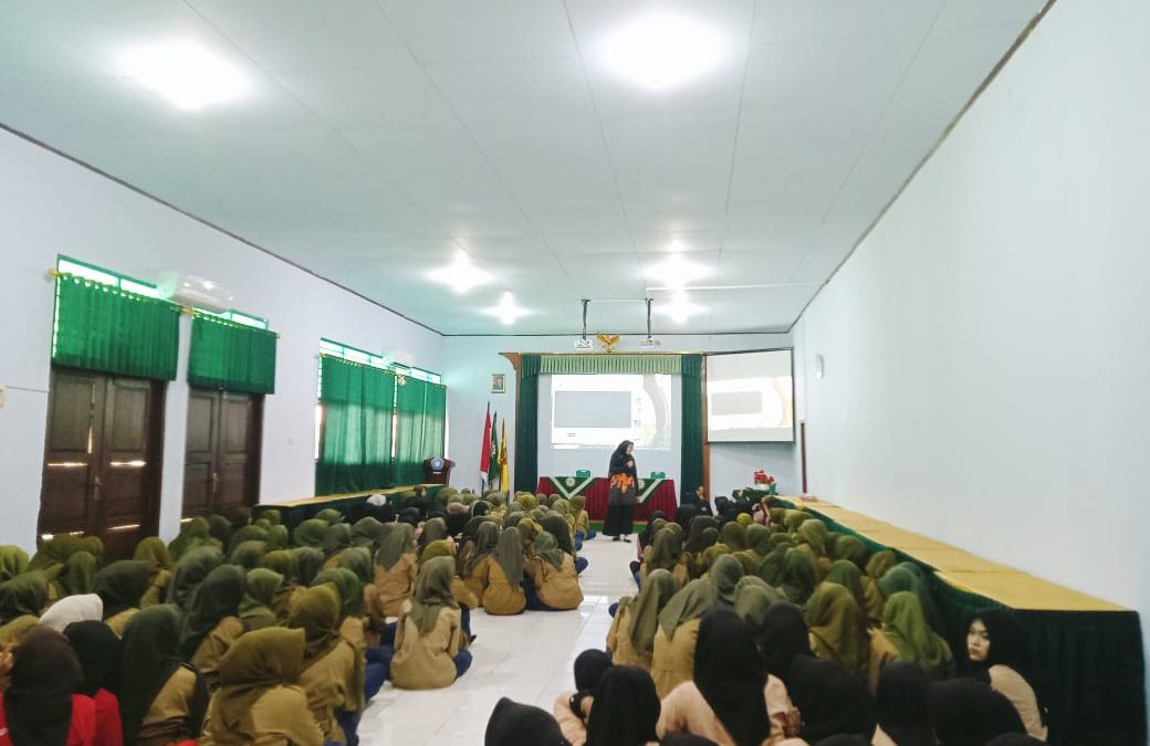 Penguatan Karakter Muslimah Melalui Kajian Keputrian